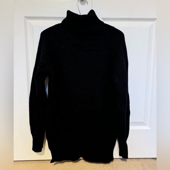 Wilfred Free black turtleneck - Picture 1 of 2